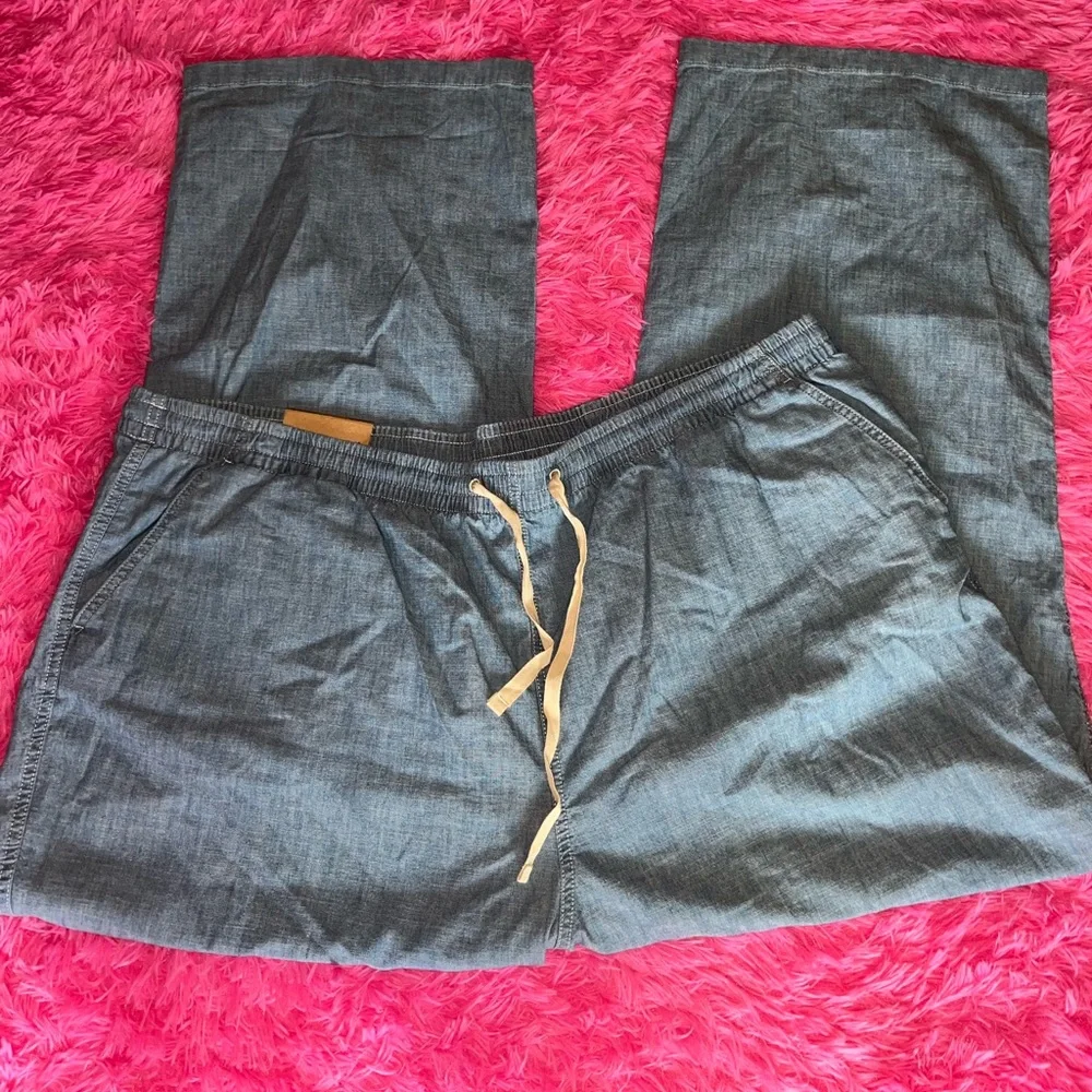 L.L. Bean Favorite Fit Chambray Pull On Chino Ankle Slim Leg Pants 26W - Picture 3 of 5